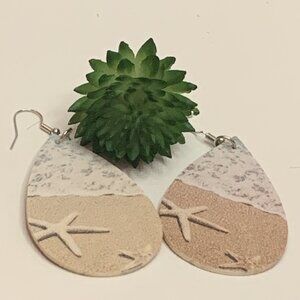 Beach Earring, Starfish Earring, Summer Earring, Vacation Earring, Ocean Earring
